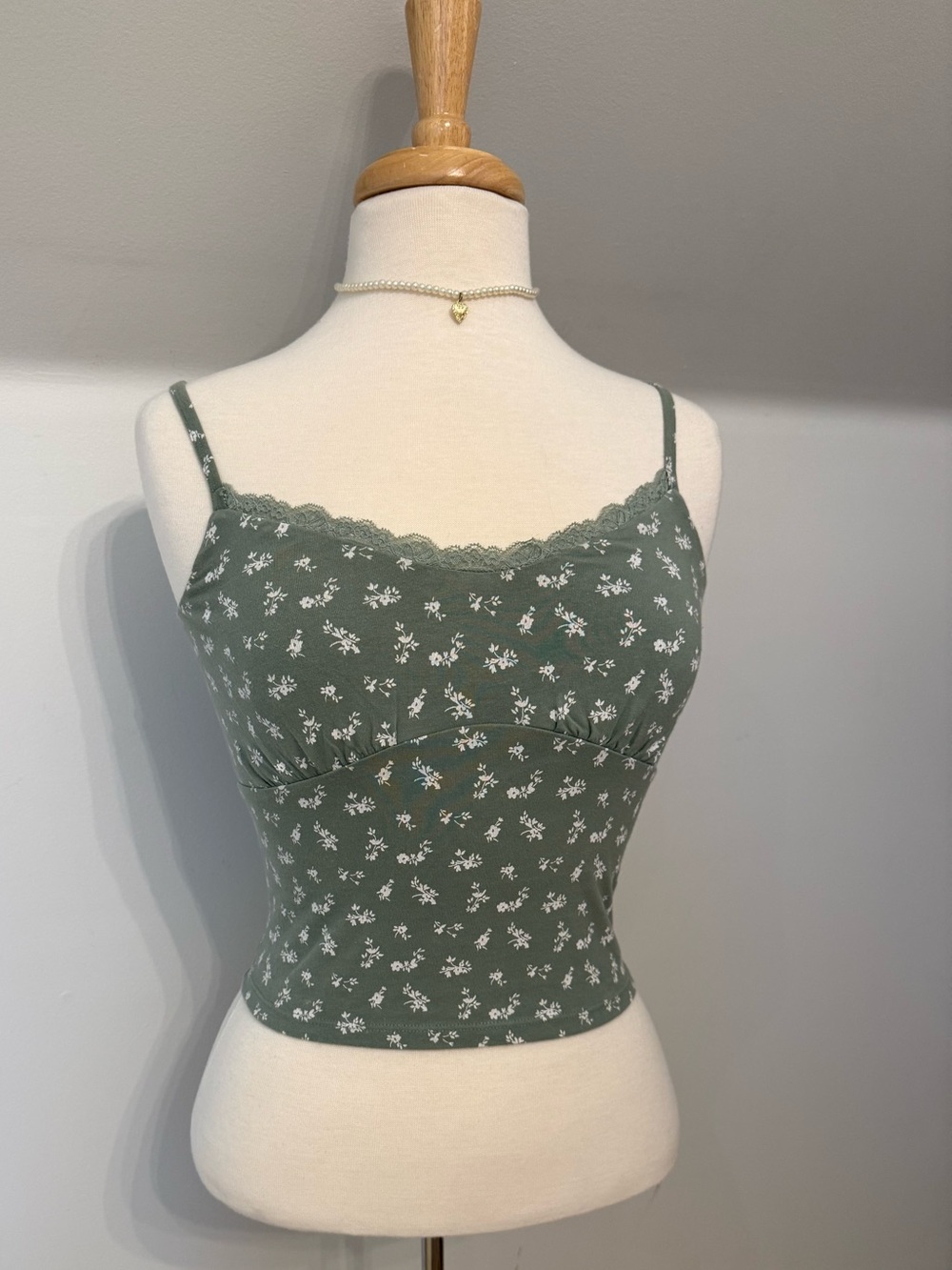 Pale Green Floral Lace-Trim Cami